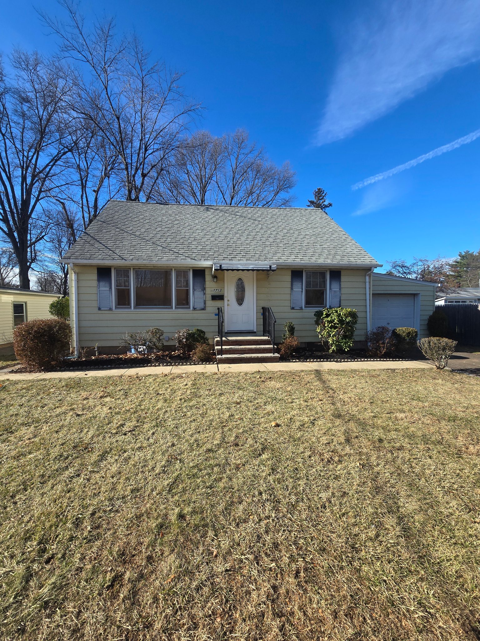 South Plainfield House: 1712 Kenyon ave