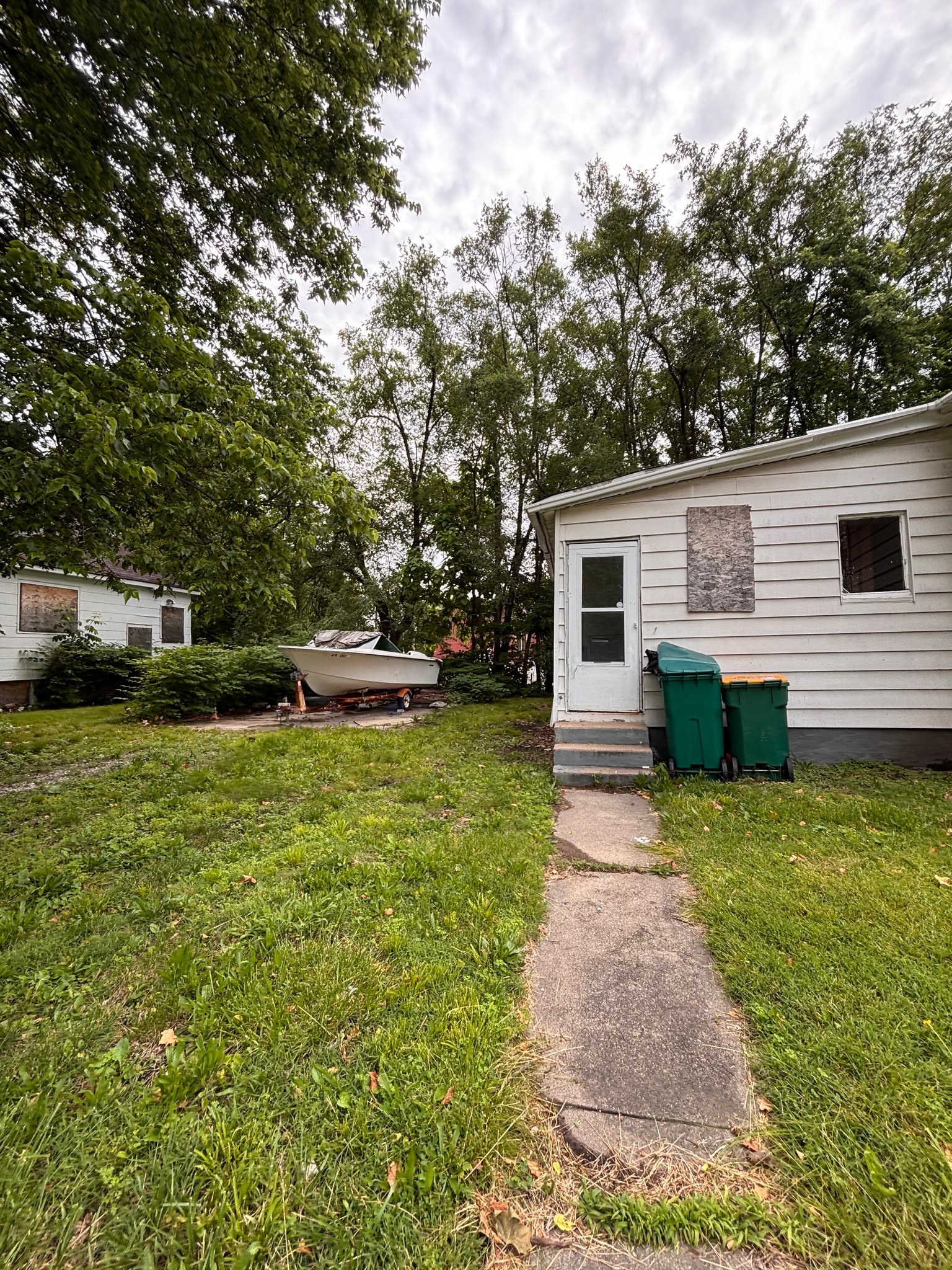 Decatur House: 1700 E Prairie Ave