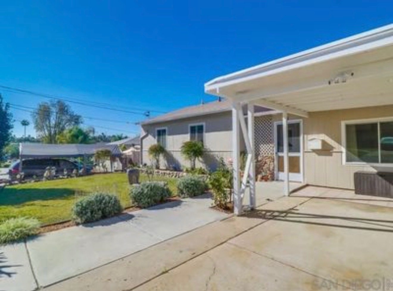 La mesa House: 3586 Trophy Dr