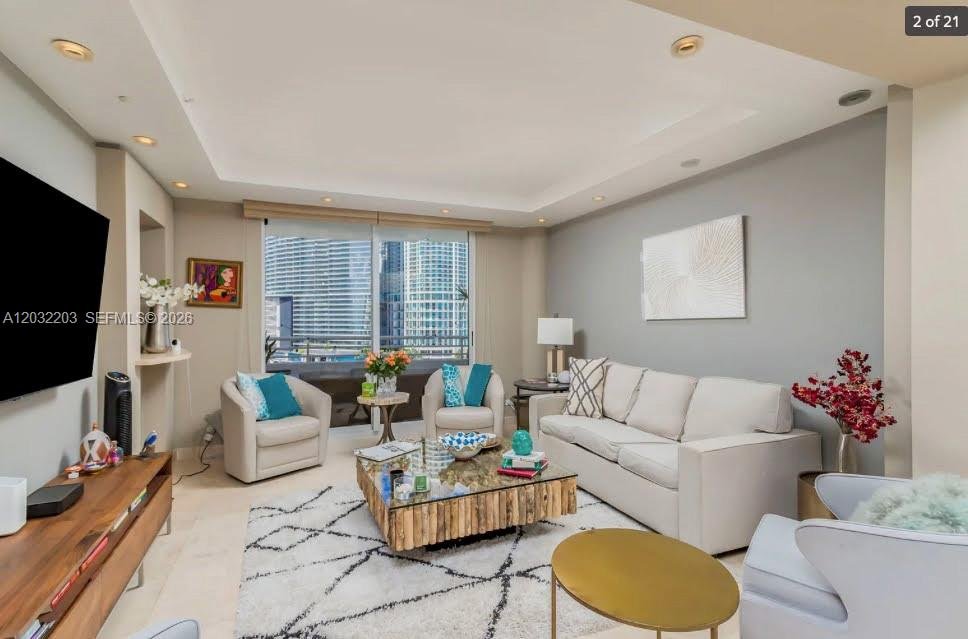 Miami Condo: 888 Brickell Key Dr
