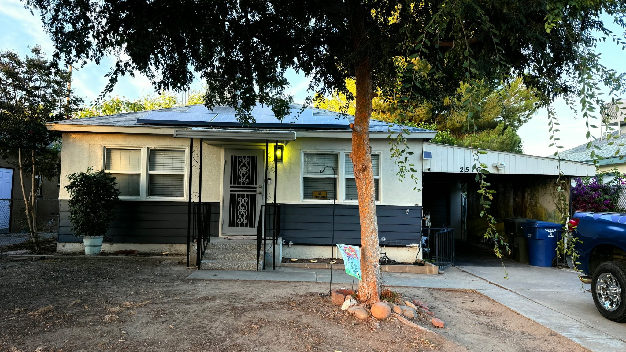 Bakersfield House: 2516 Charleston Dr