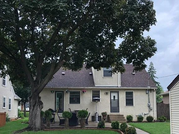Minneapolis House: 6015 Elliot Ave S