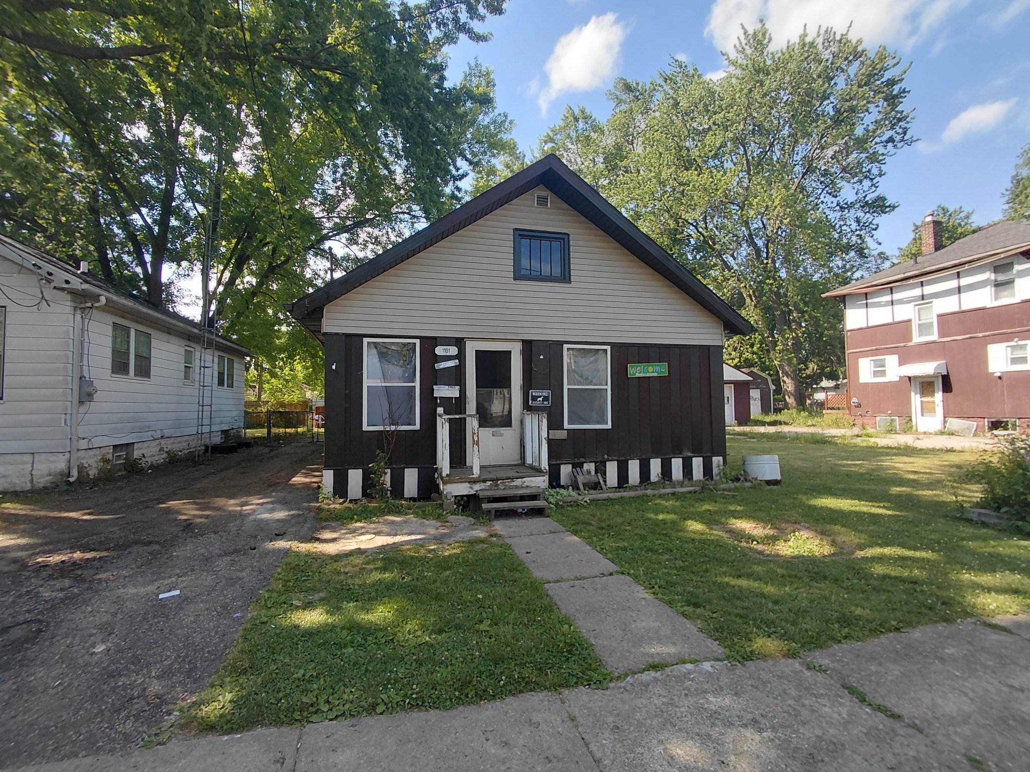 Flint House: 1101 Alvord Ave
