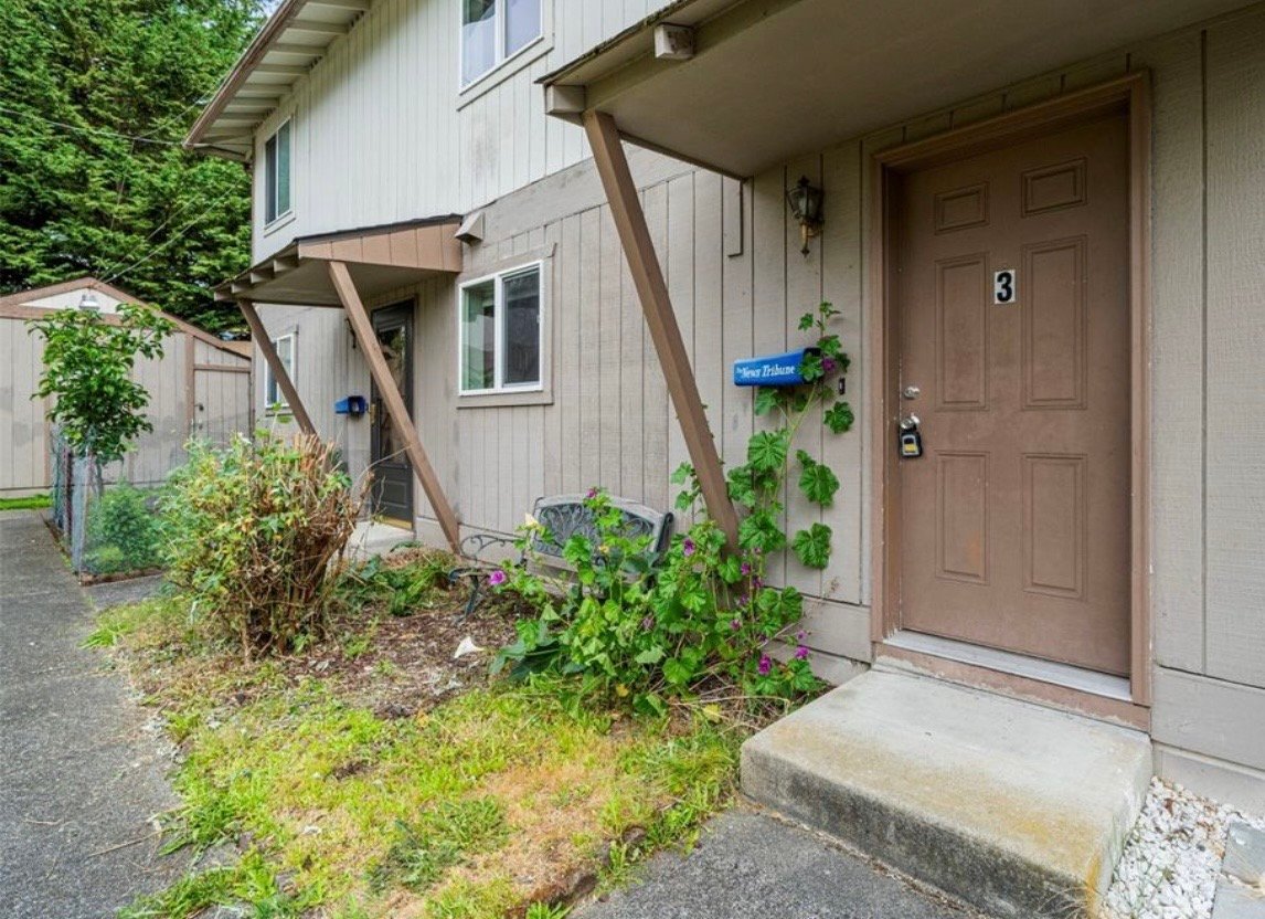 Tacoma Condo: 4827 S 56th St