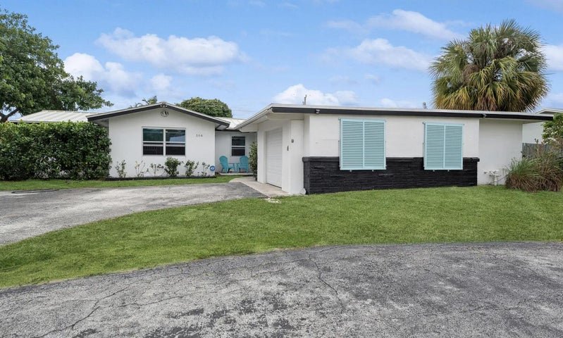 Boynton Beach House: 194 SE 27th Avenue