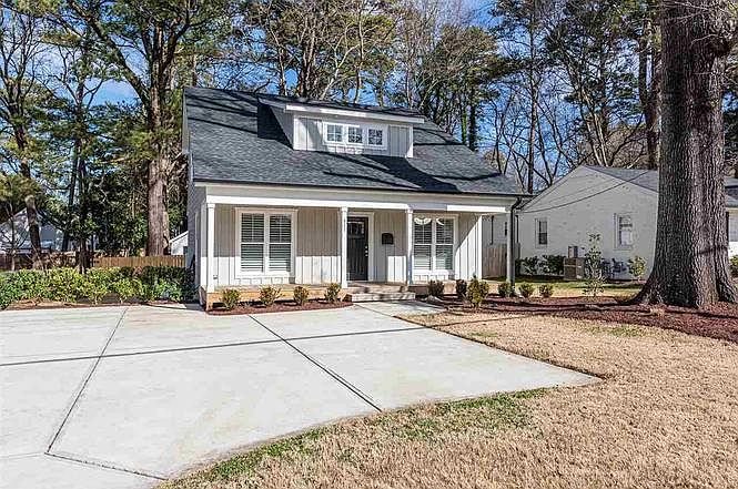 Raleigh House: 611 Glascock St