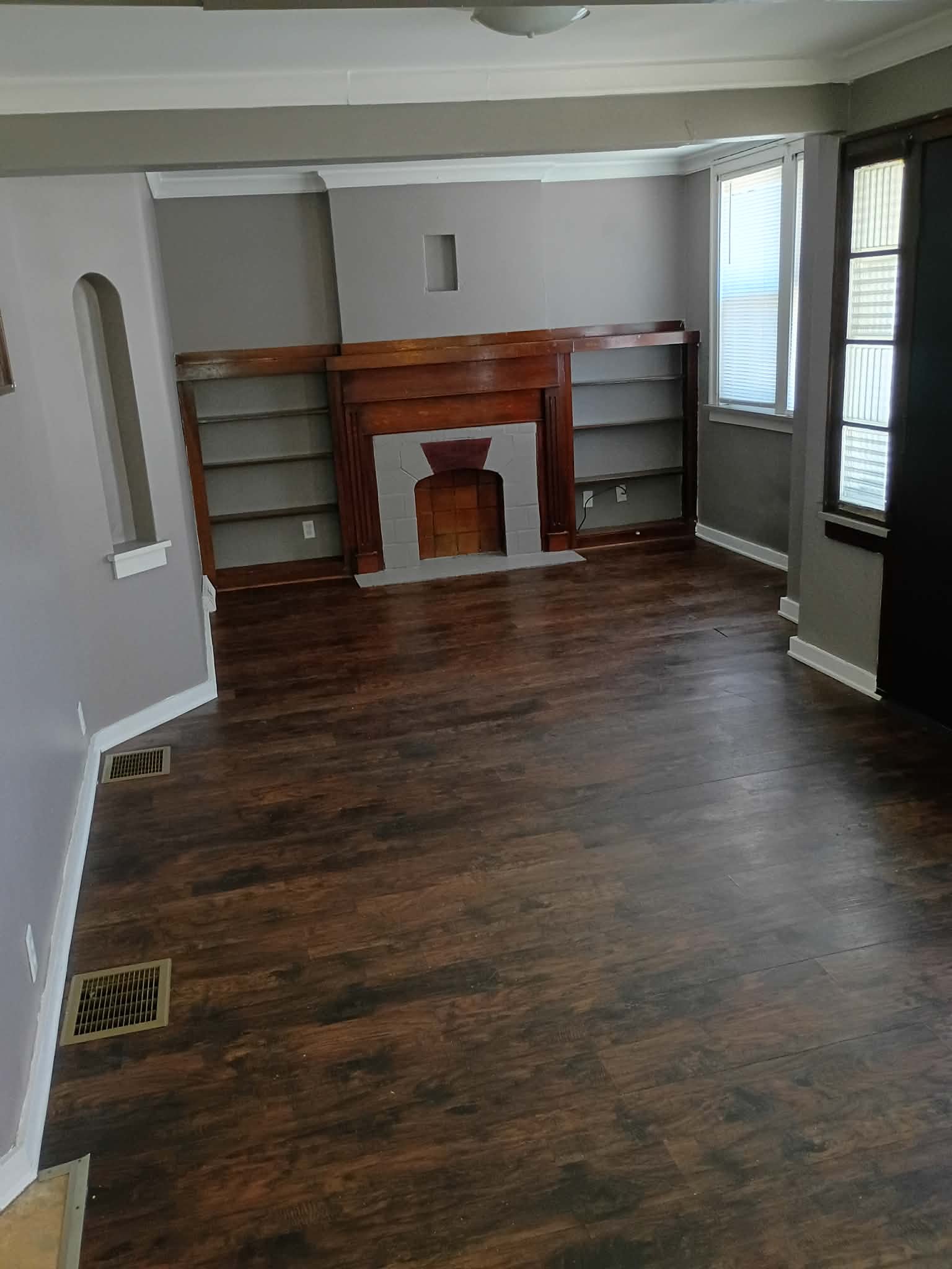 Erie Apartment: 1606 Poplar St