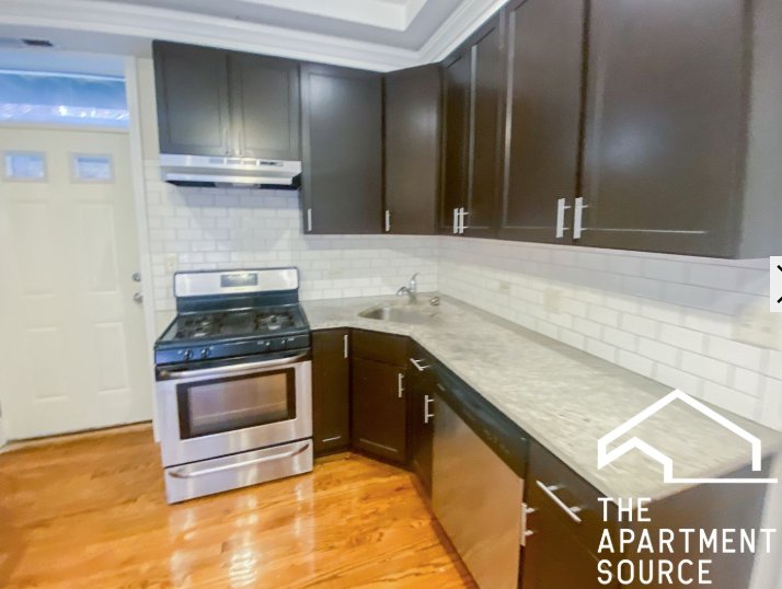 Chicago Condo: 855 West Cornelia Ave