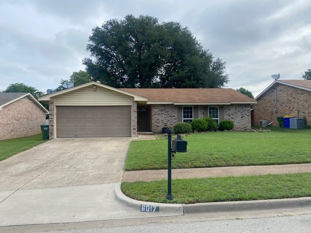 Watauga House: 6017 Hillcrest Dr