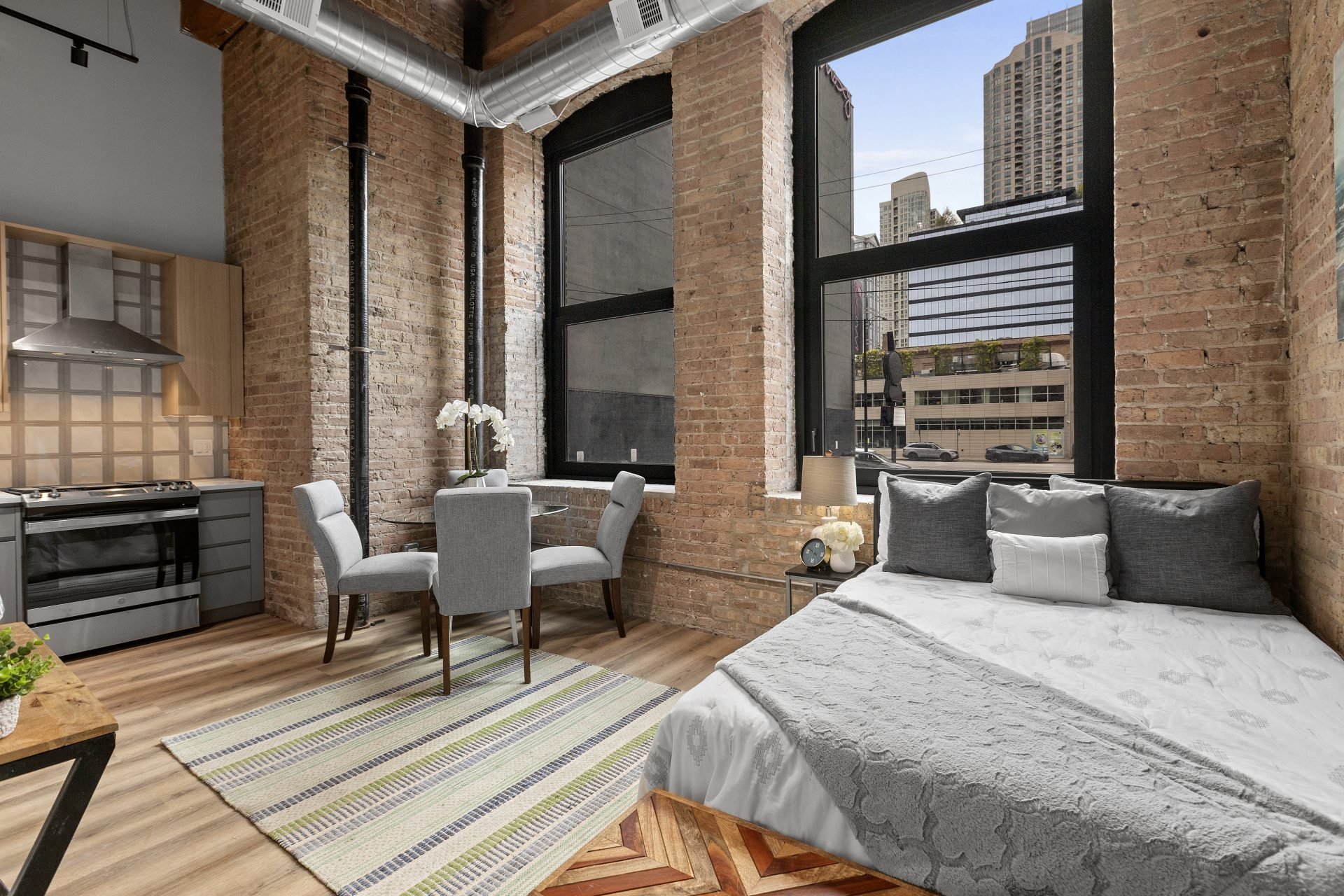 Chicago Condo: 163 W Ohio St