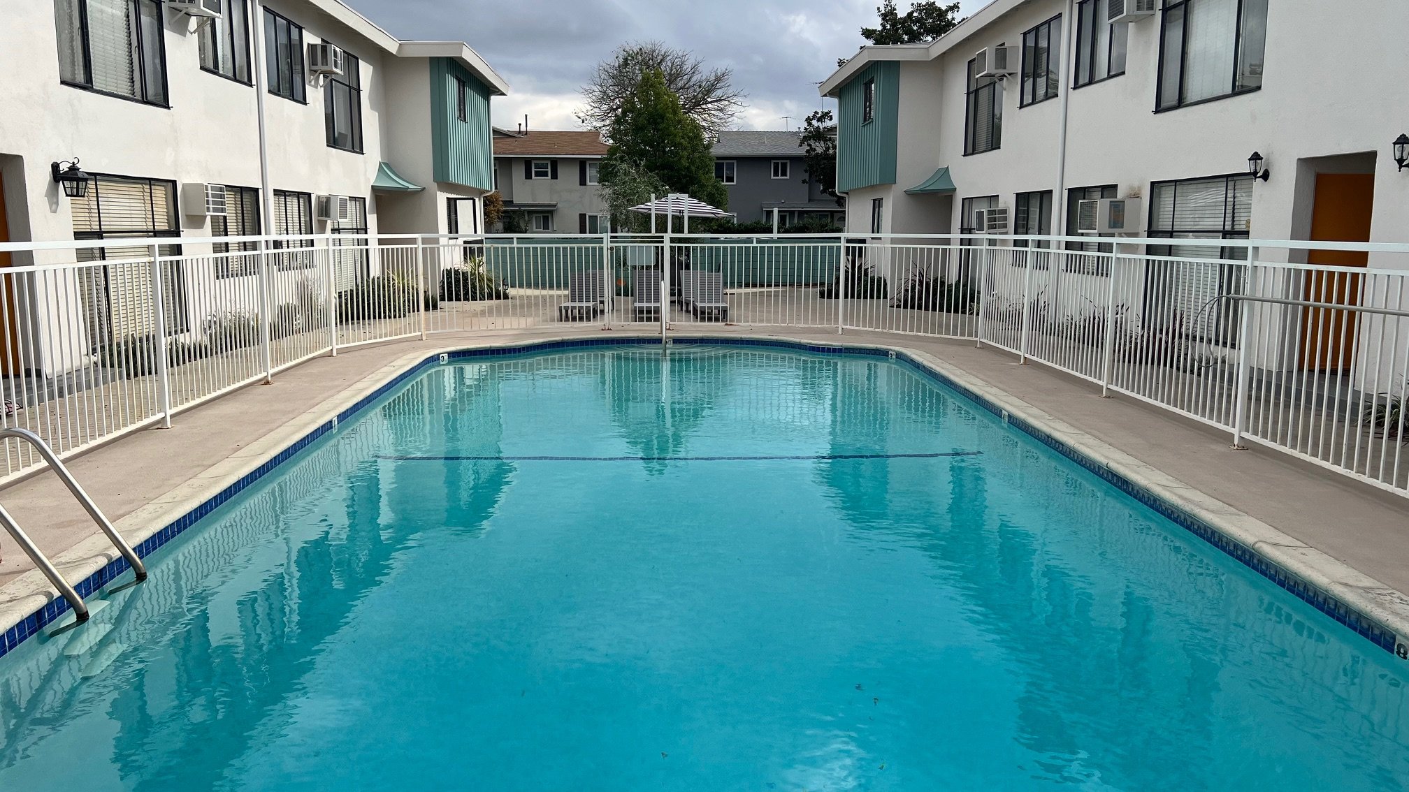 Sherman Oaks Apartment: 4475 Murietta Ave
