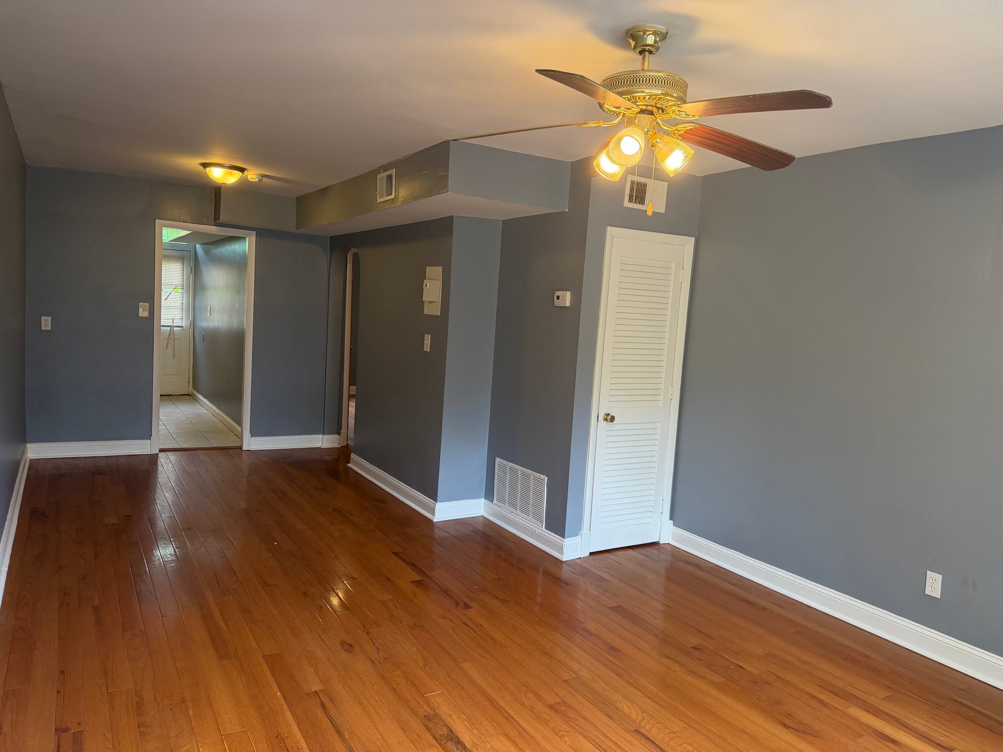 Washington Apartment: 59 Galveston ST SW