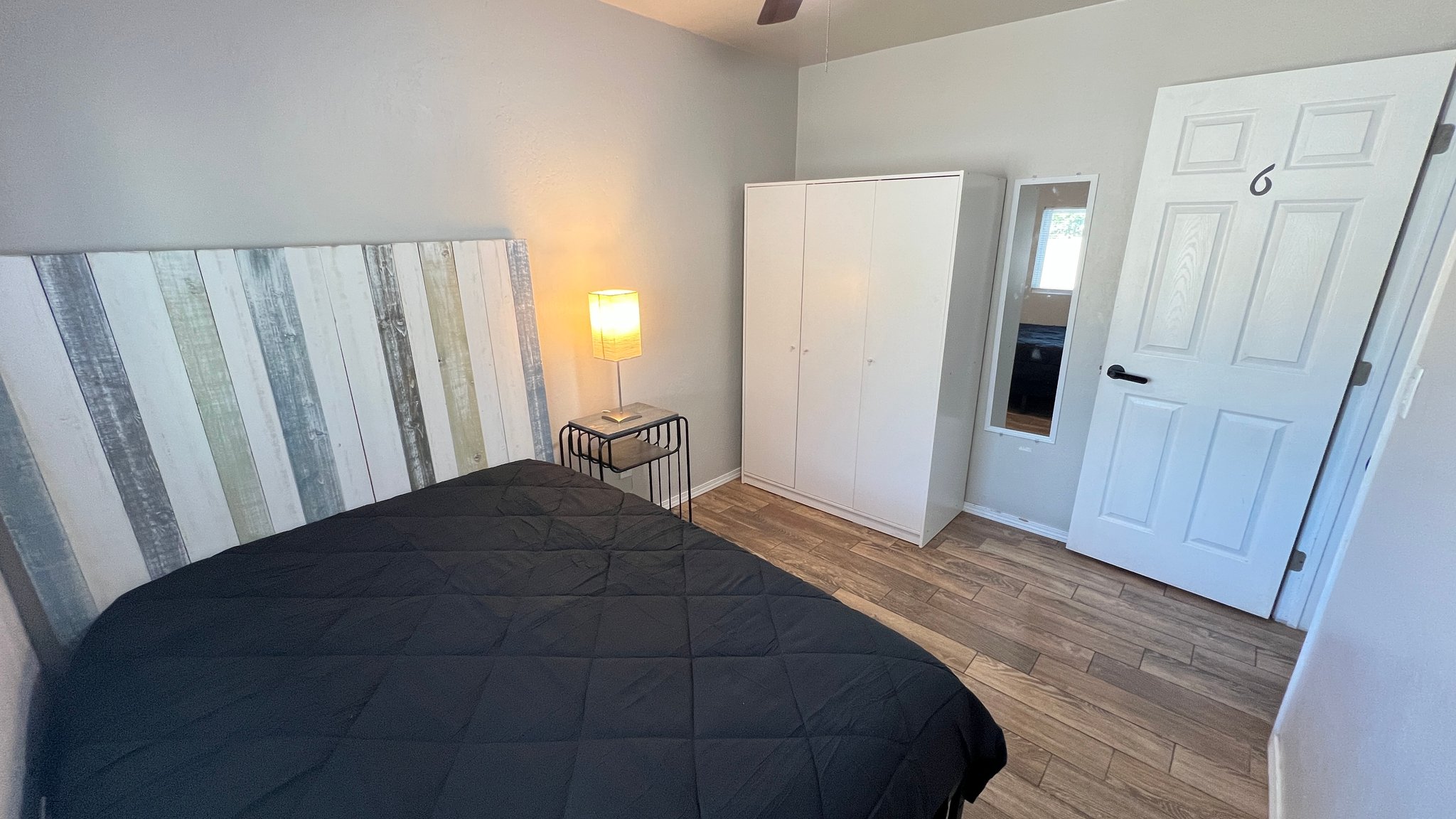 Phoenix Single Room: 3645 W Hadley St