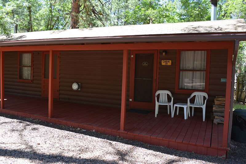 Pinetop House: 237 E White Mountain Blvd