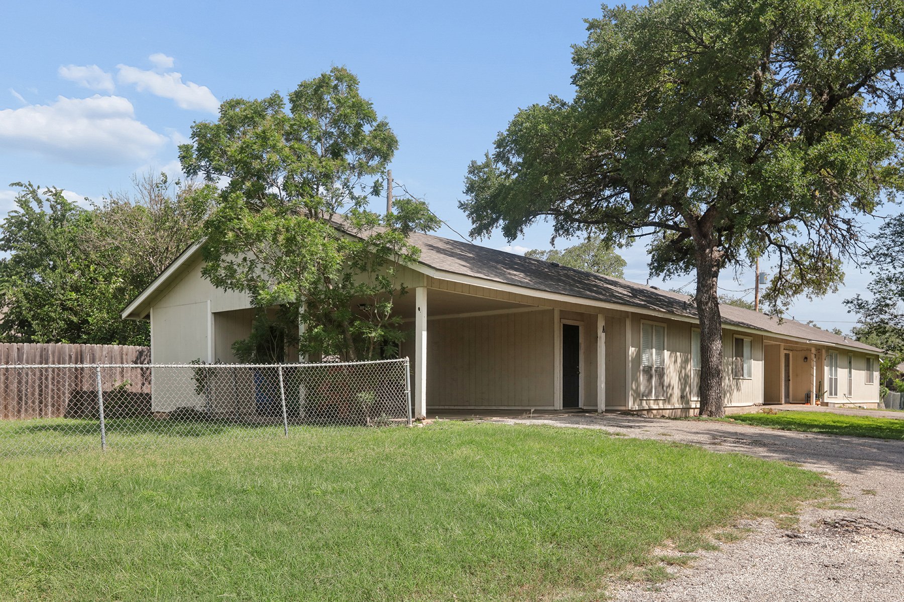 Austin Multiplex: 3114 Plantation Rd