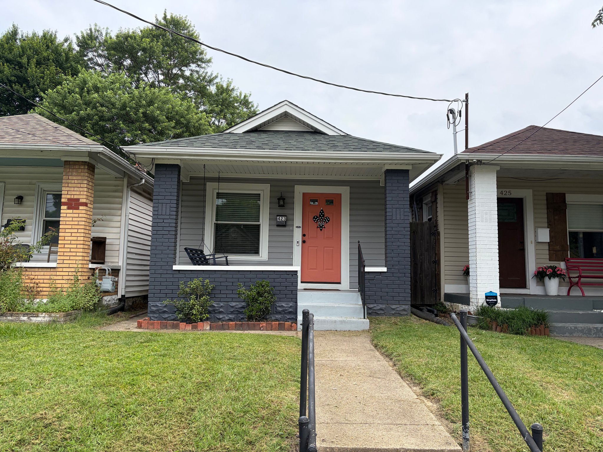 Louisville House: 423 E Brandeis Ave