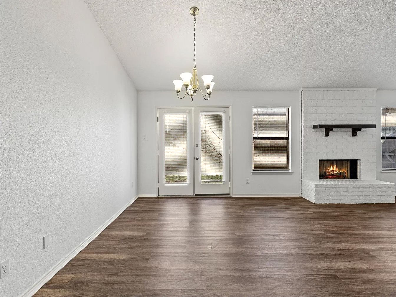 Irving House: 2713 Harvest Lake Dr