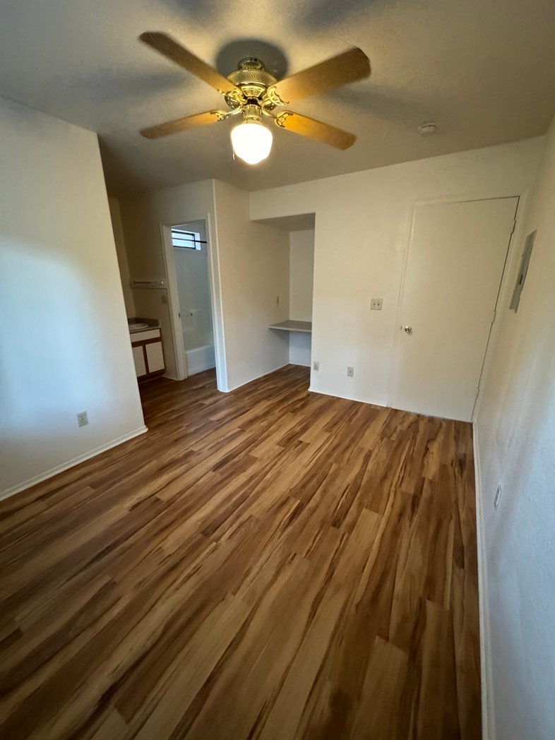 Flagstaff Single Room: 51 S Maricopa St #102