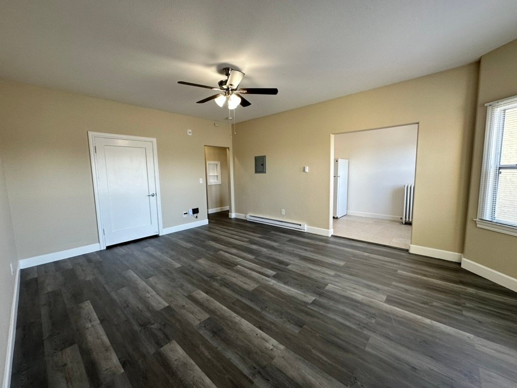 Oakland Apartment: 624 Brooklyn Avenue