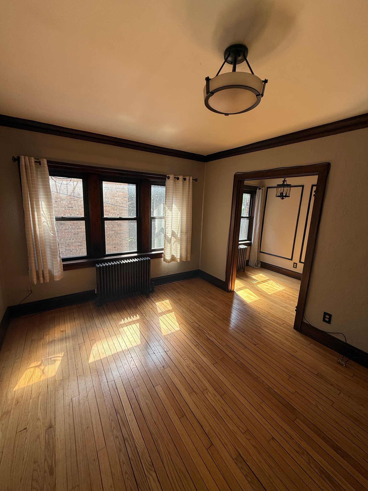 Shorewood Apartment: 4312-4332 N Oakland