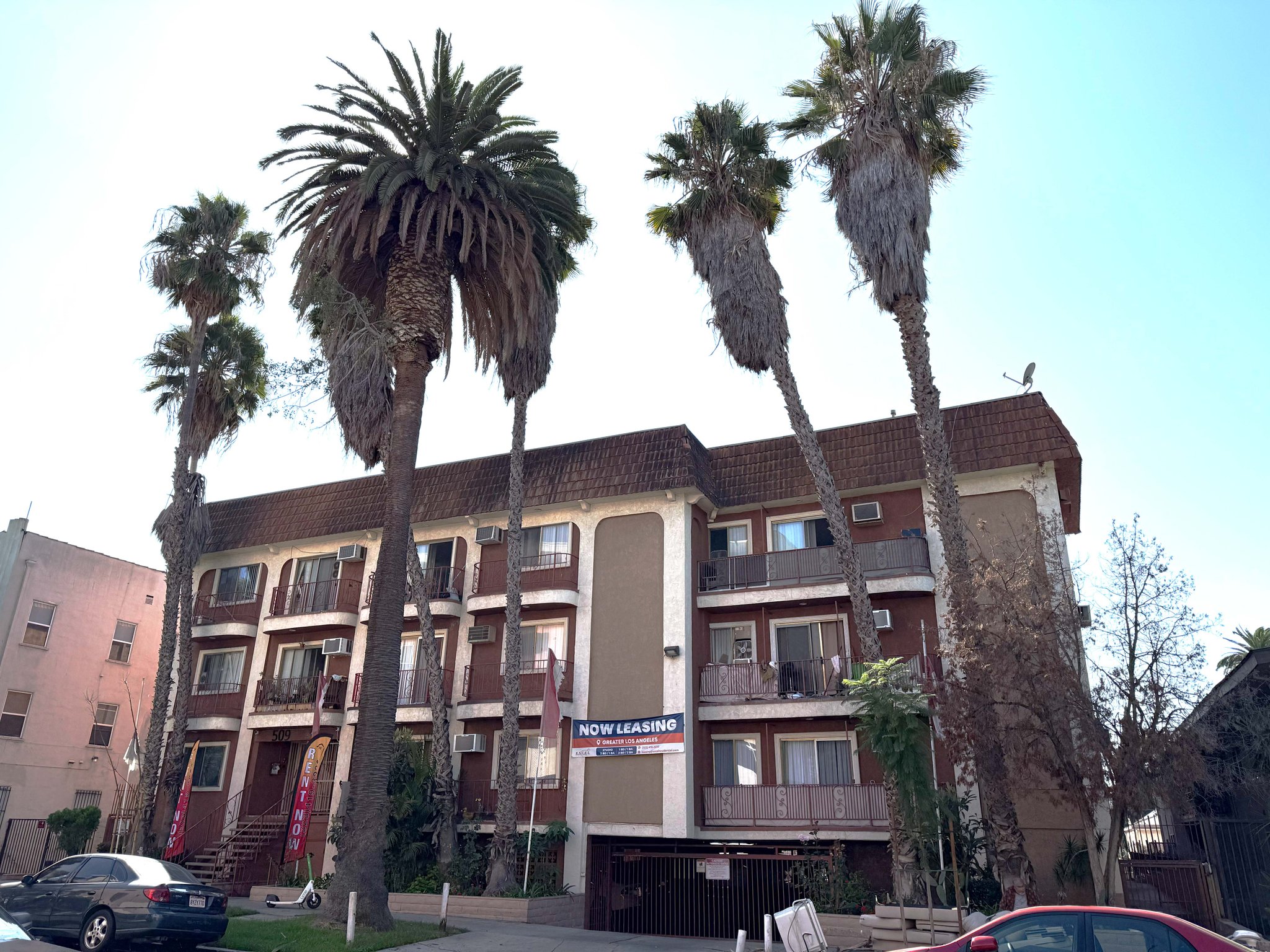 Los Angeles Apartment: 509 N. Berendo St.