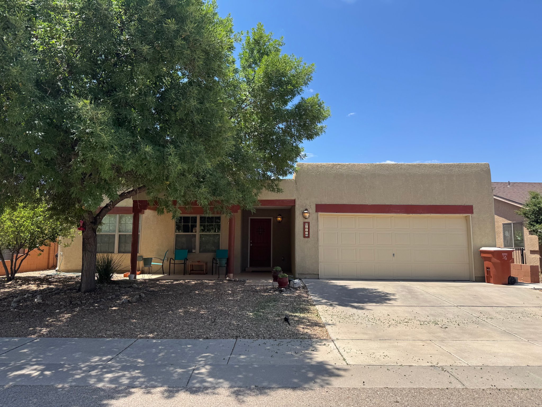 Bernalillo House: 213 Calle Evangeline