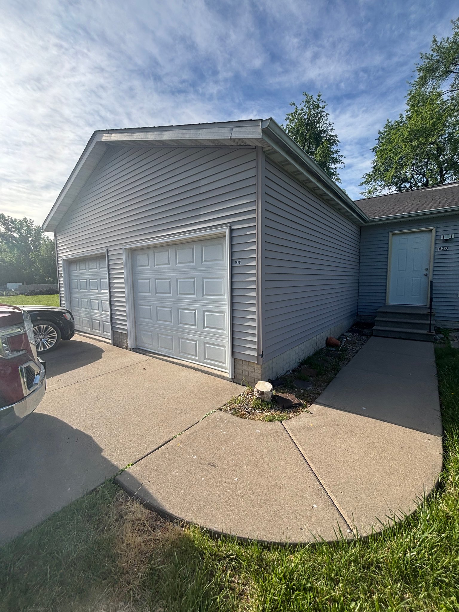 Silvis Townhome: 1820 7th Ave