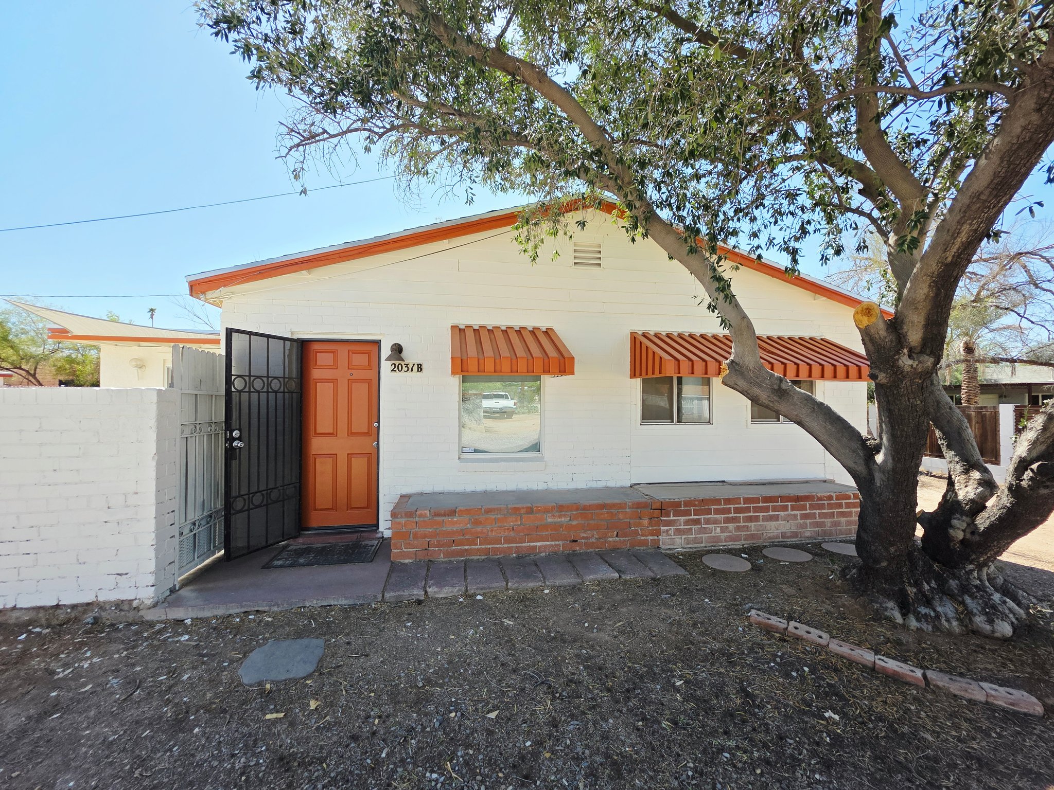 Tucson Townhome: 2031 E Silver St