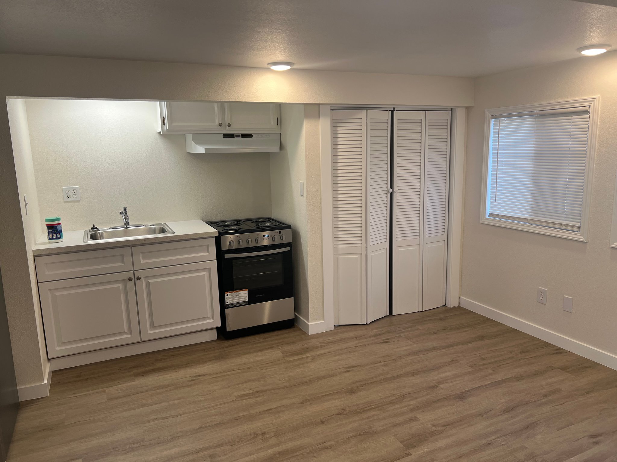 Sacramento Other: 105 Tinker Way