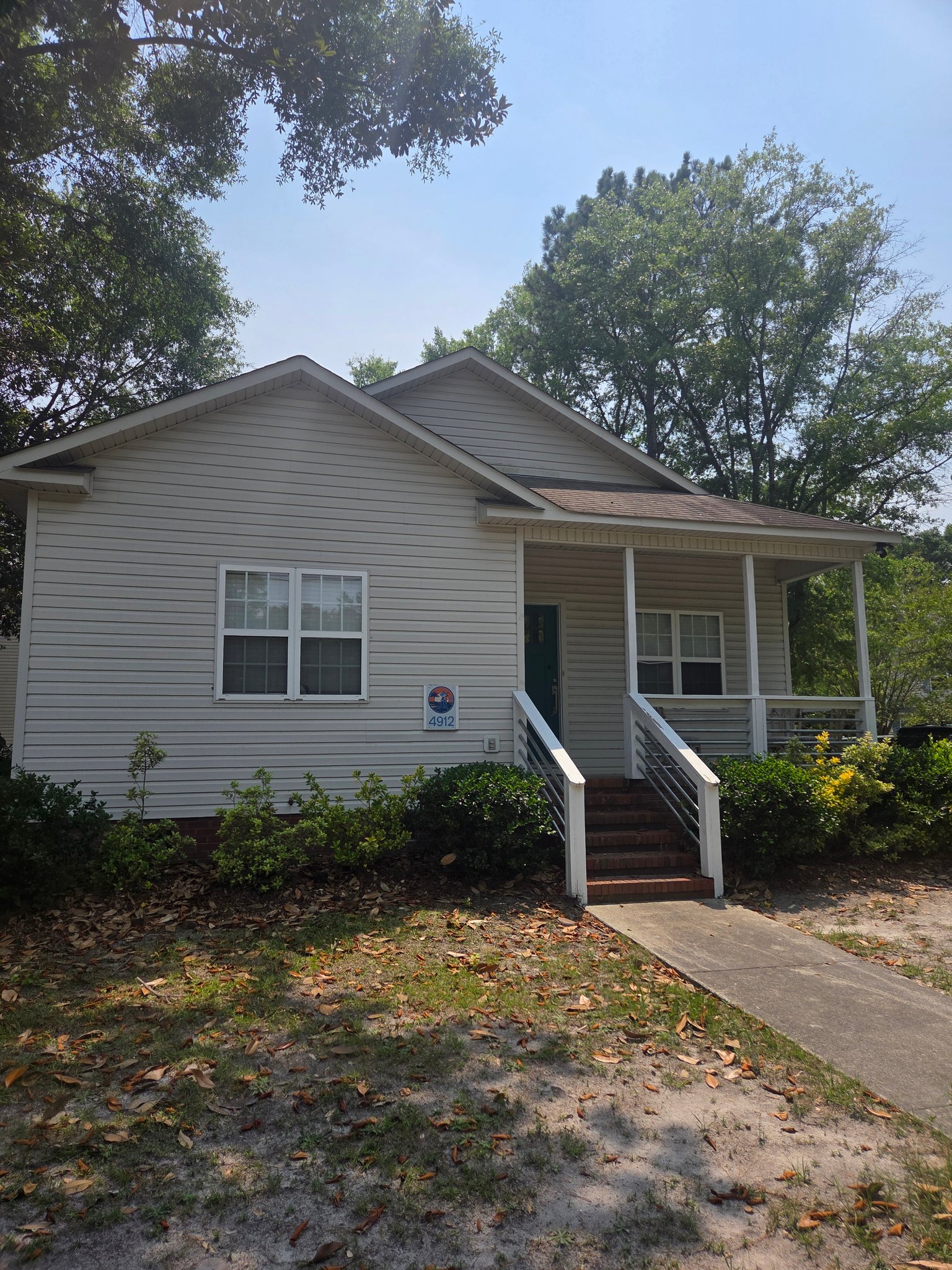 Wilmington House: 4912 Old Meares Rd