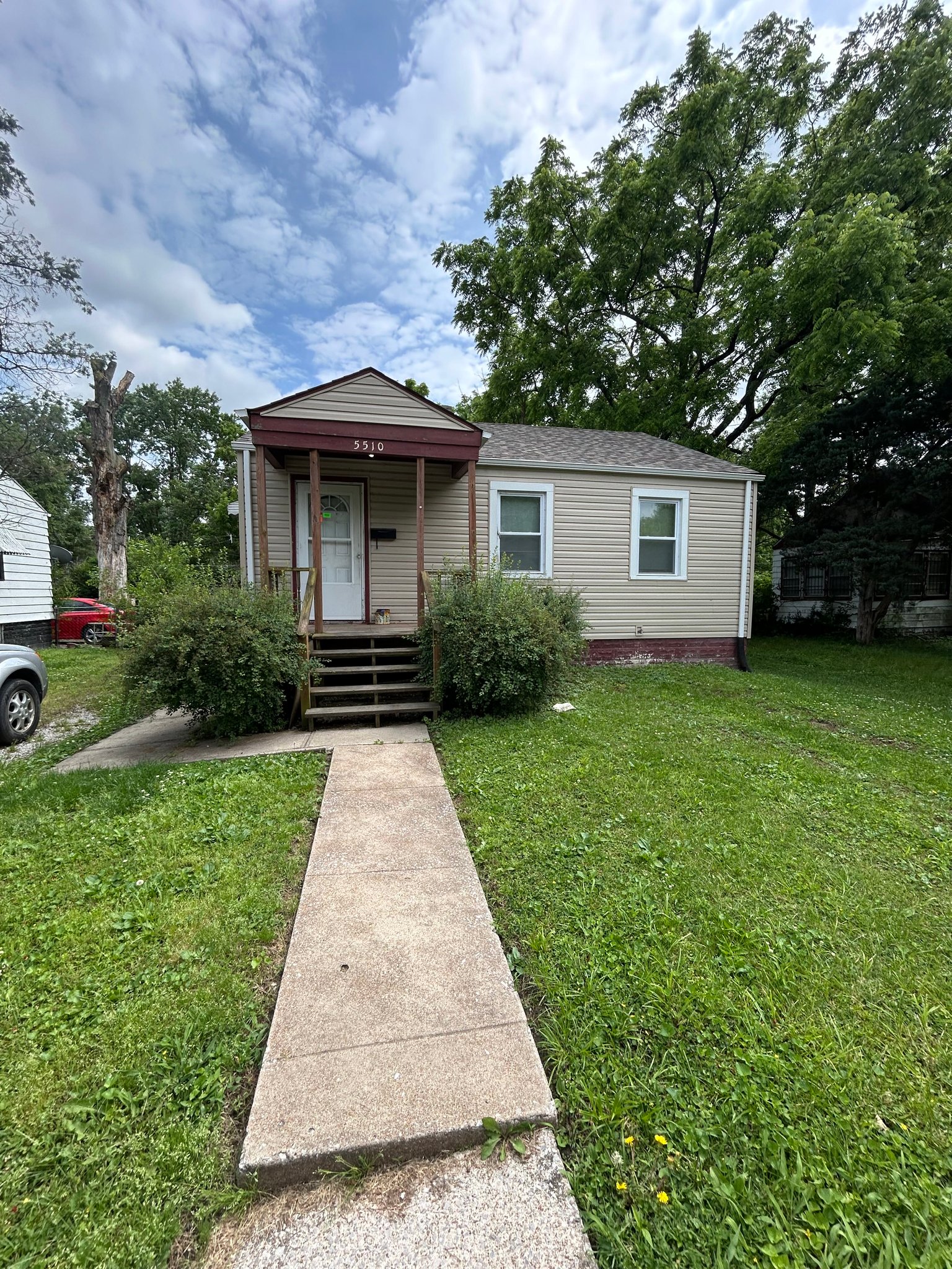 Washington Park House: 5510 Avon Pl