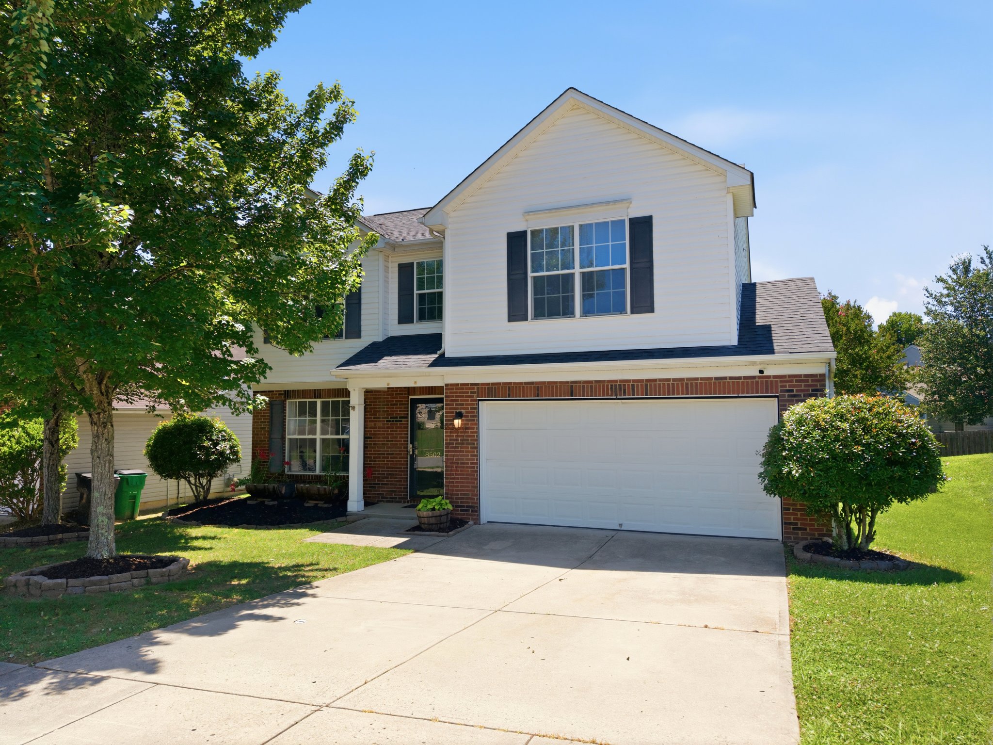Charlotte House: 8502 Appledale Dr