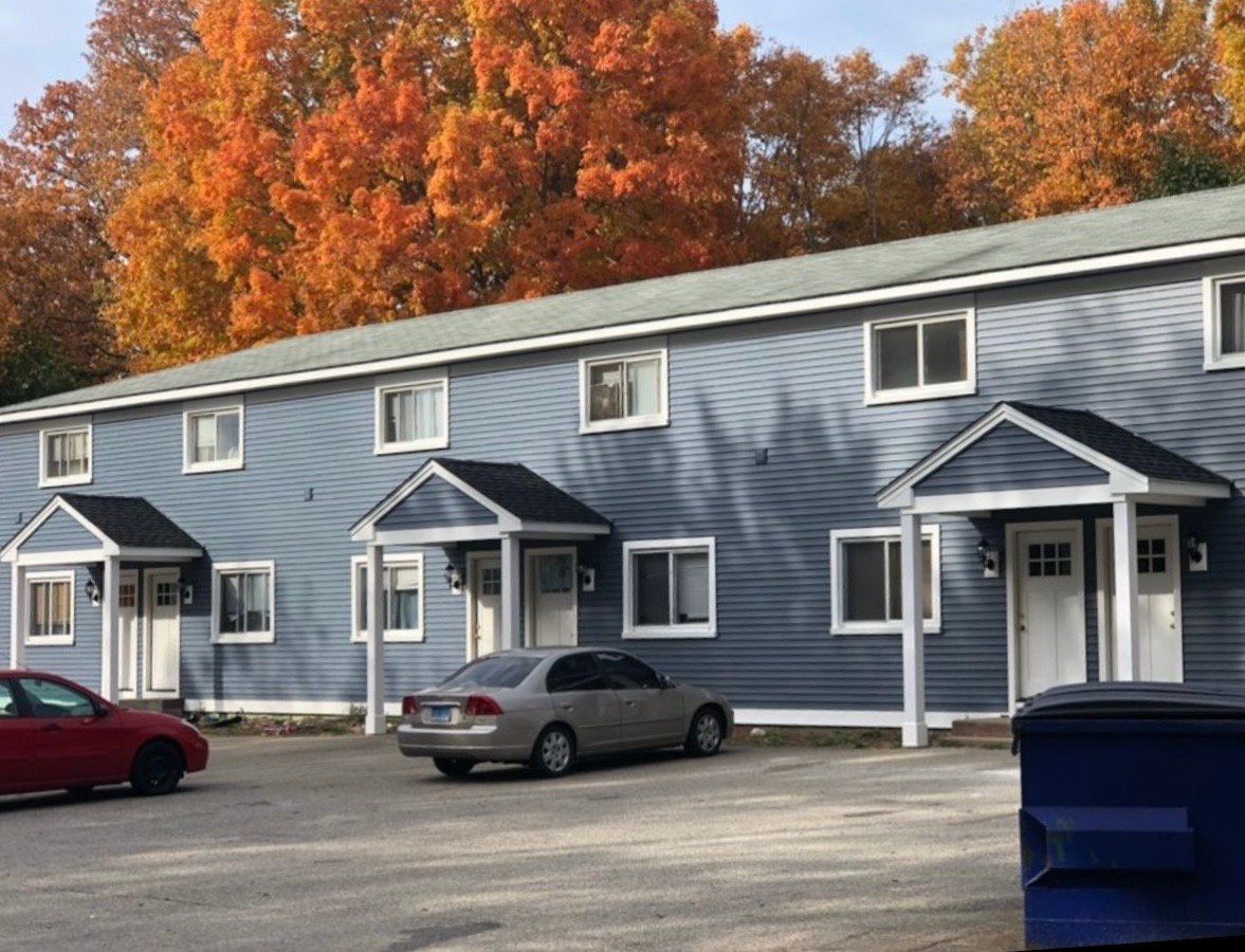 Chaplin Townhome: 16 Lynch Rd