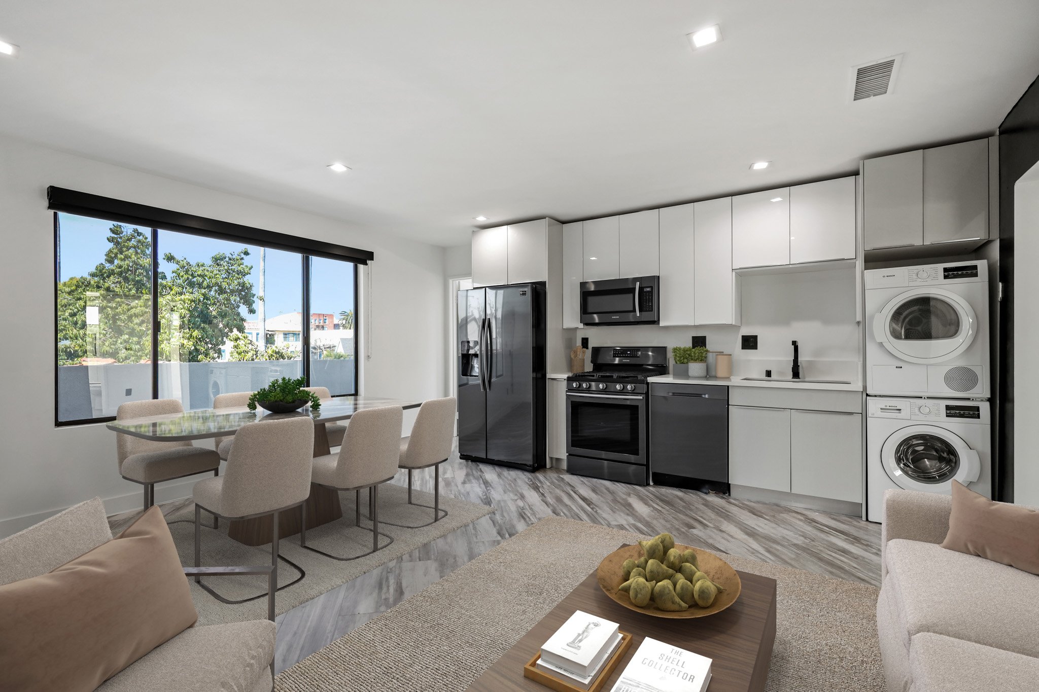 Los Angeles Apartment: 955 Oxford Ave