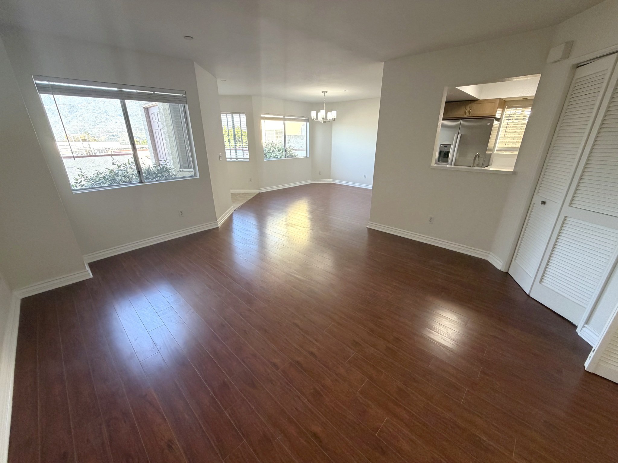 La Crescenta Apartment: 3119 Foothill Blvd.