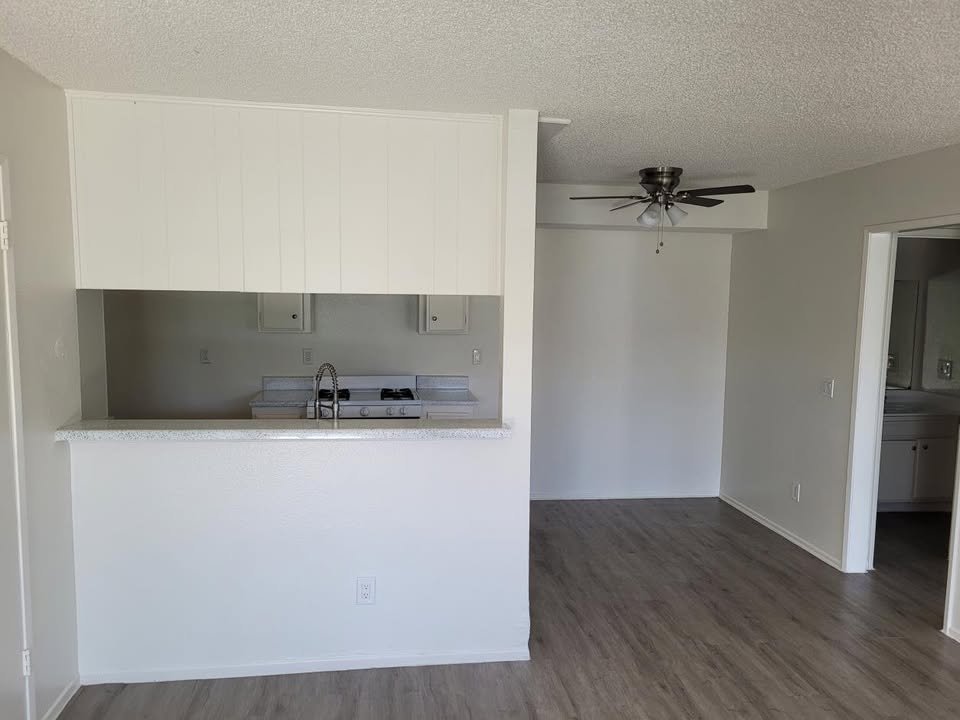 Northridge Apartment: 8651/8661 Wilbur Avenue