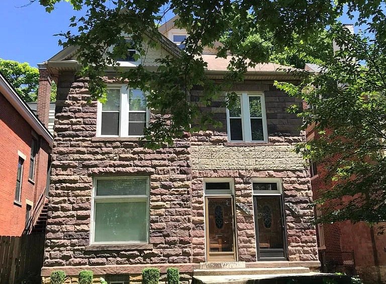 Columbus Townhome: 1358 Neil Ave