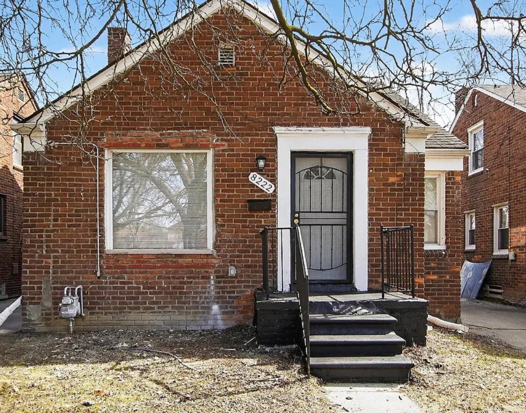 Detroit House: 8222 Roselawn