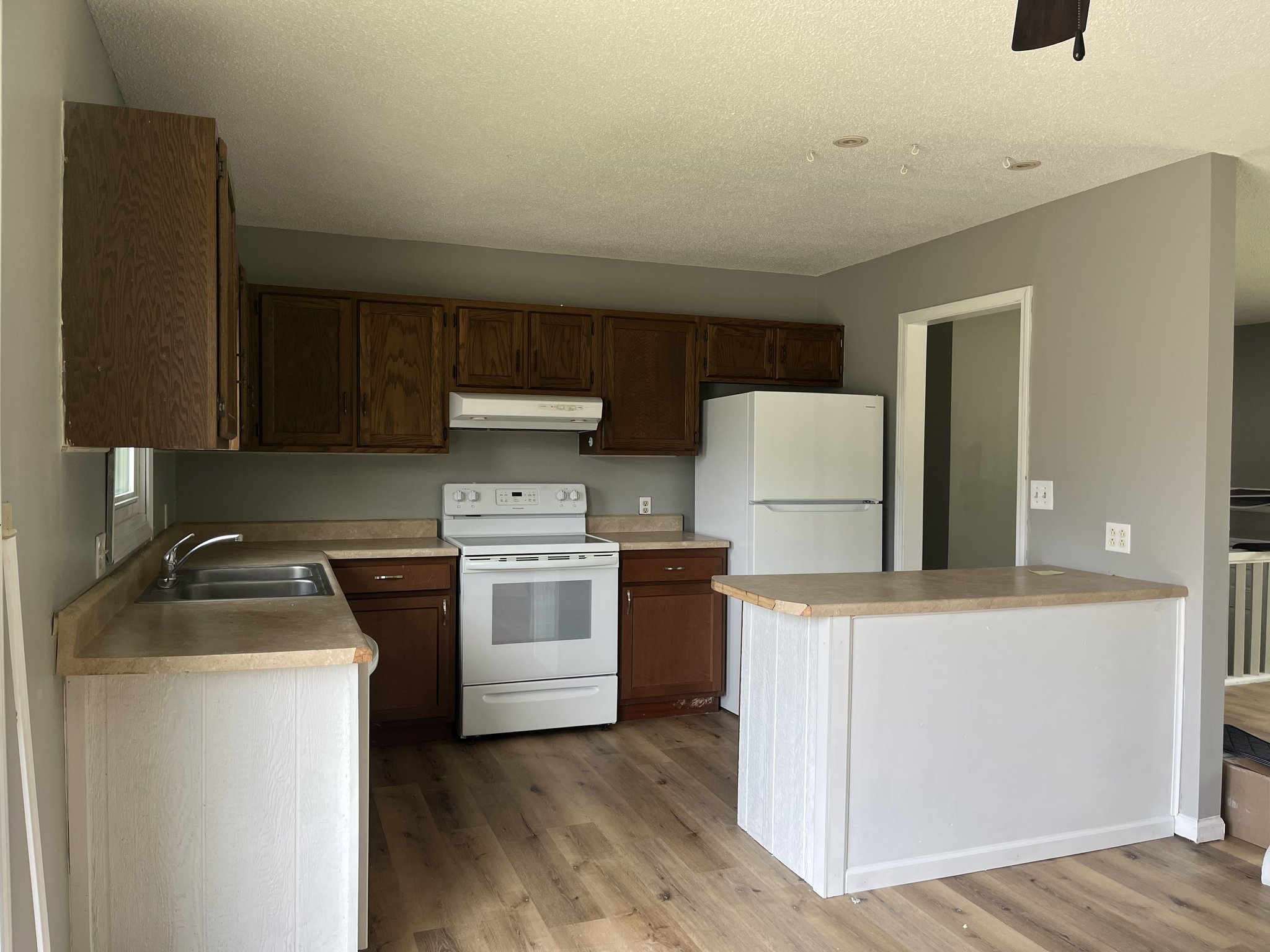 Marshall Townhome: 523 E. Lacy Street