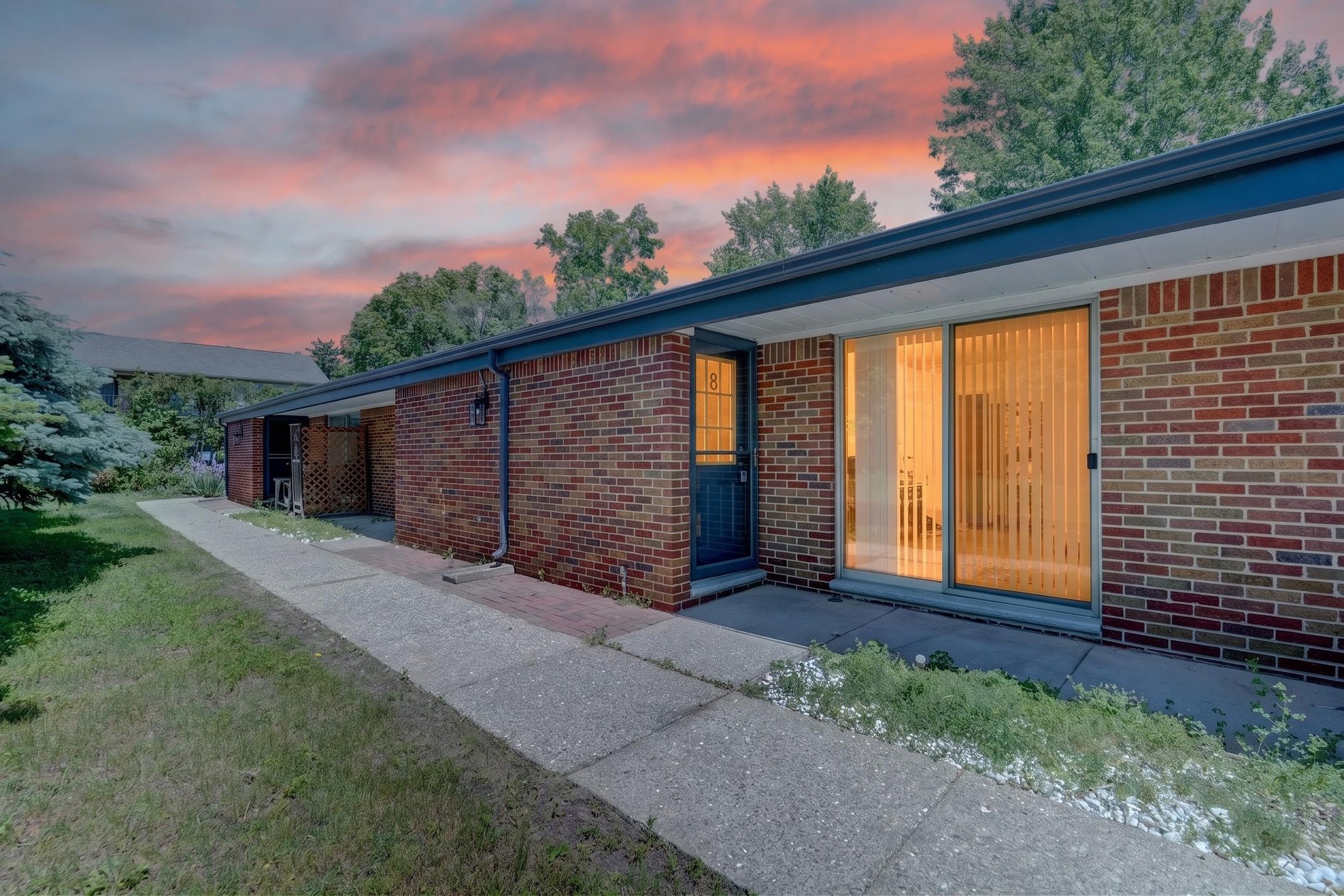 Shelby Township Apartment: 48770 Shelby Road