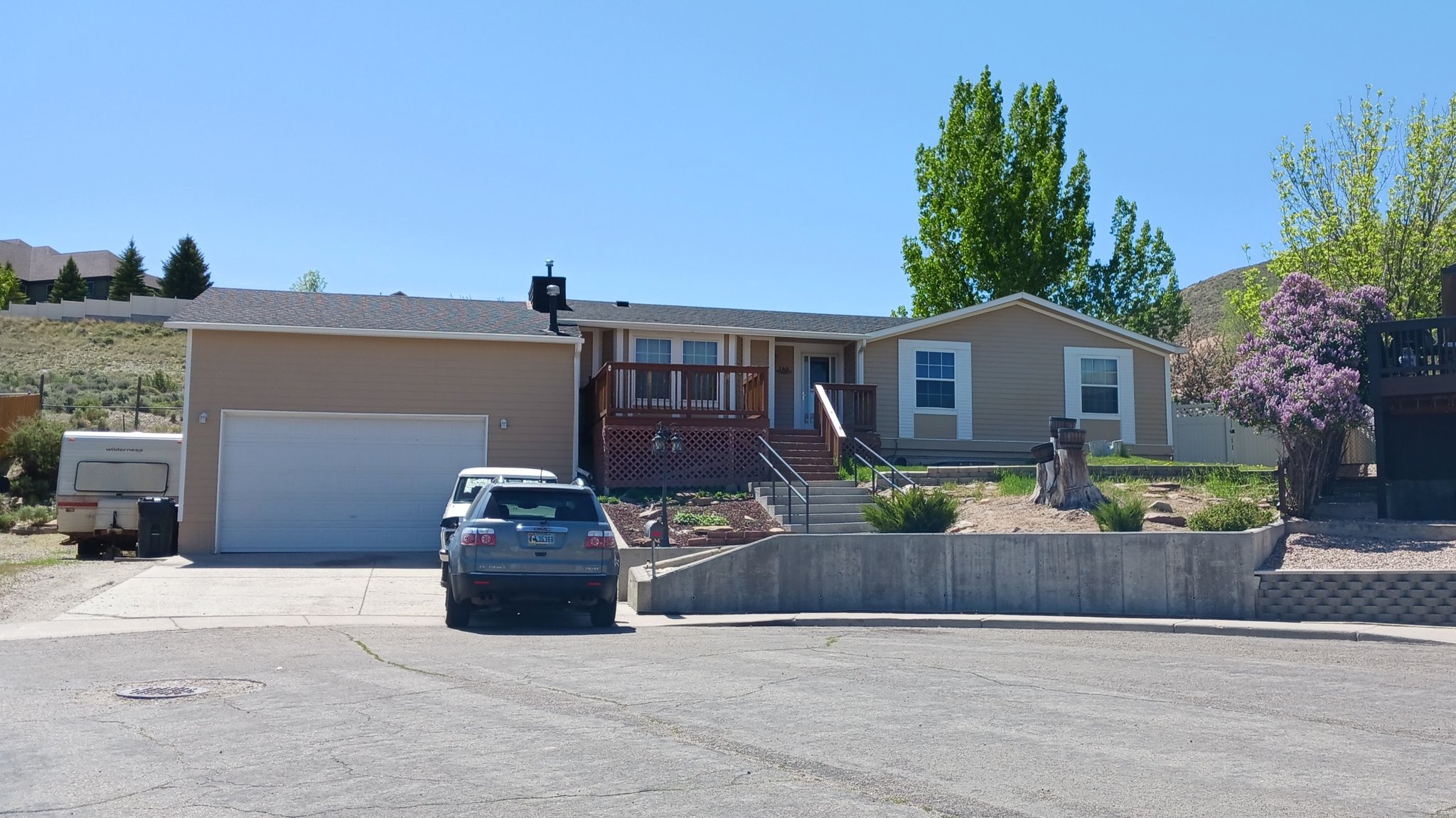 Green River House: 160 Sioux Cir