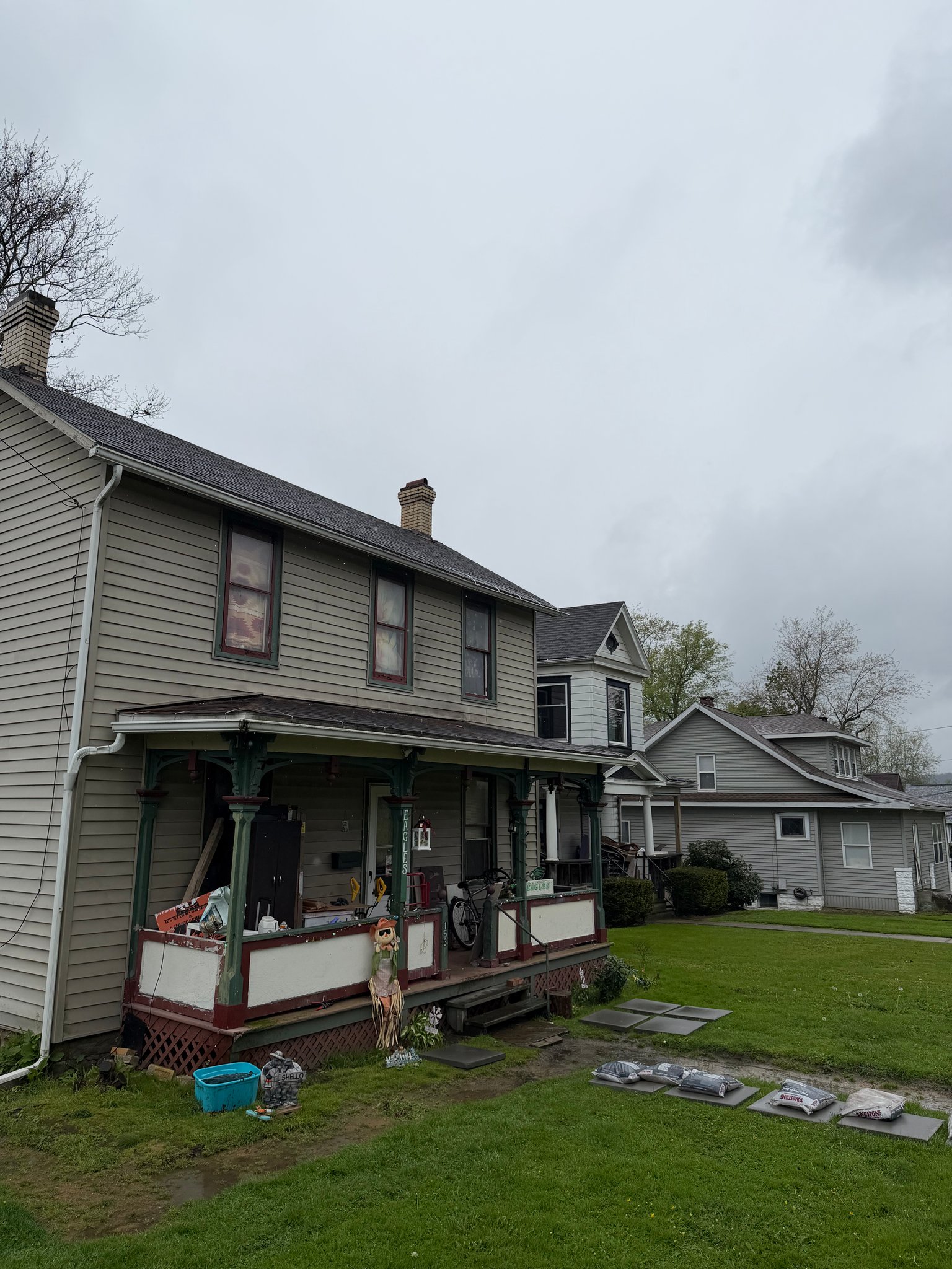 Oil City House: 153 E Bissell Ave