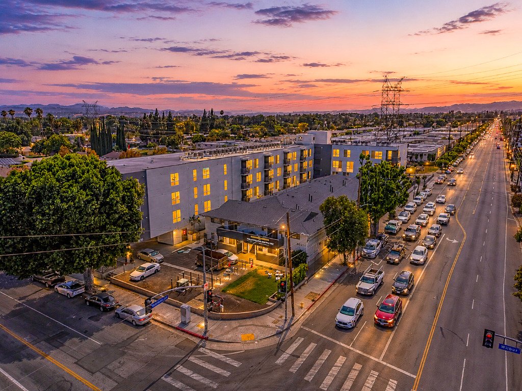 Los Angeles Apartment: 18900 Parthenia Street