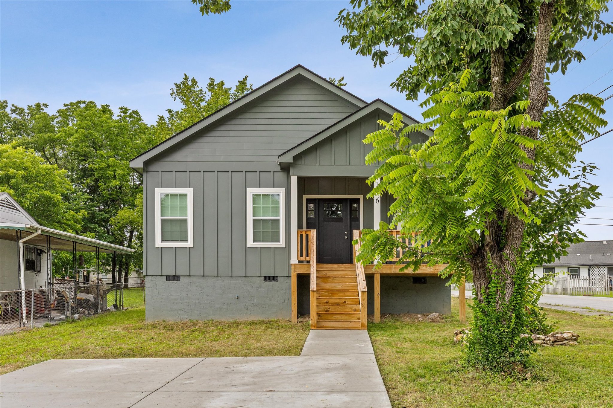 Rossville House: 116 Hickory Street