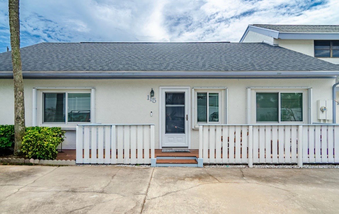 Cape Canaveral Townhome: 115 Riverside Dr