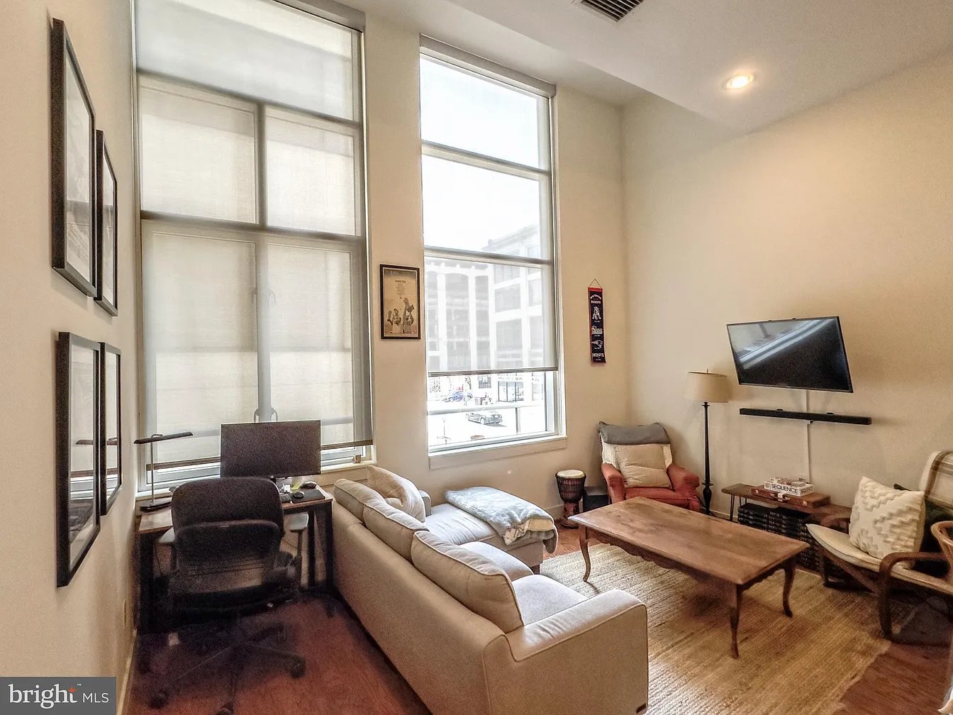 PHILADELPHIA Condo: 23 s 23rd