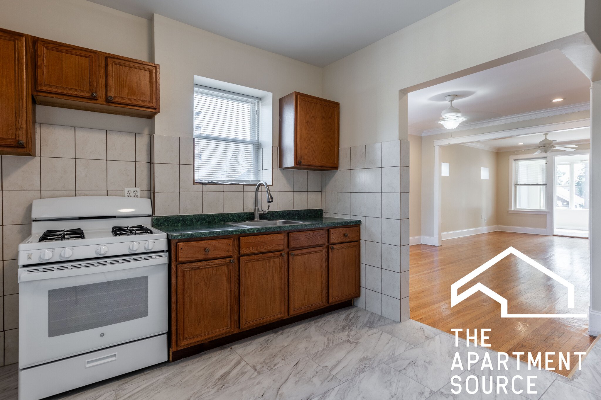 Chicago Apartment: 1102 N Central