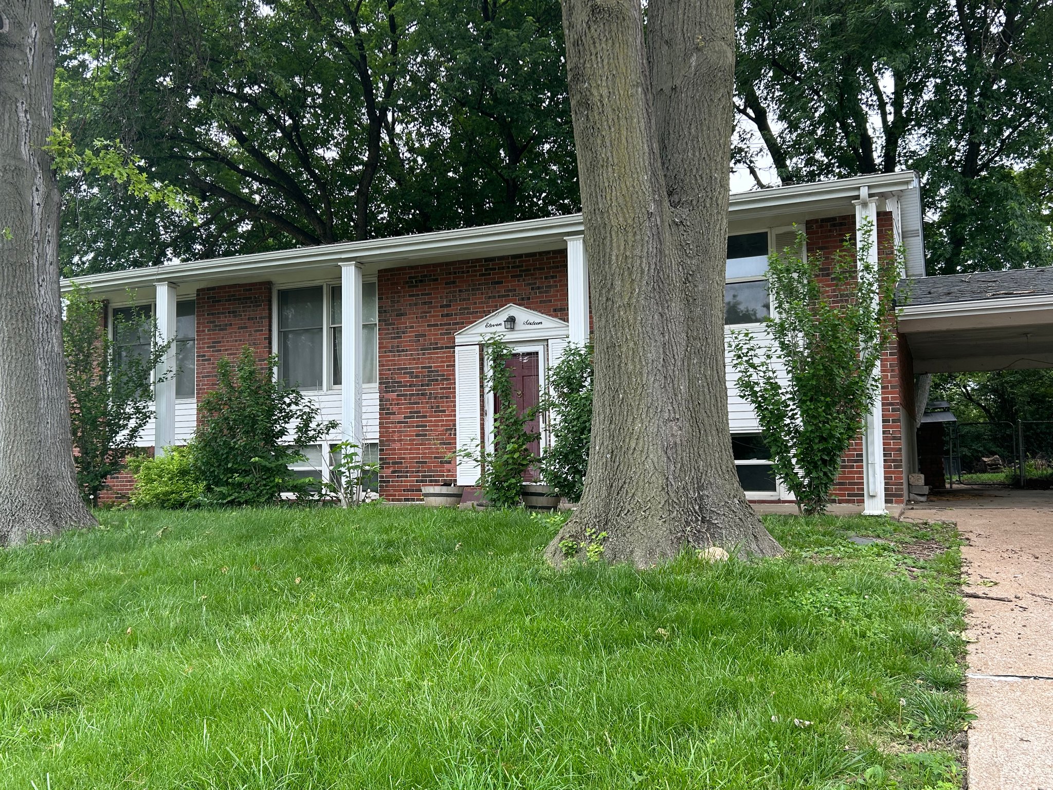 Maryland Heights House: 1116 Dawn Valley Dr