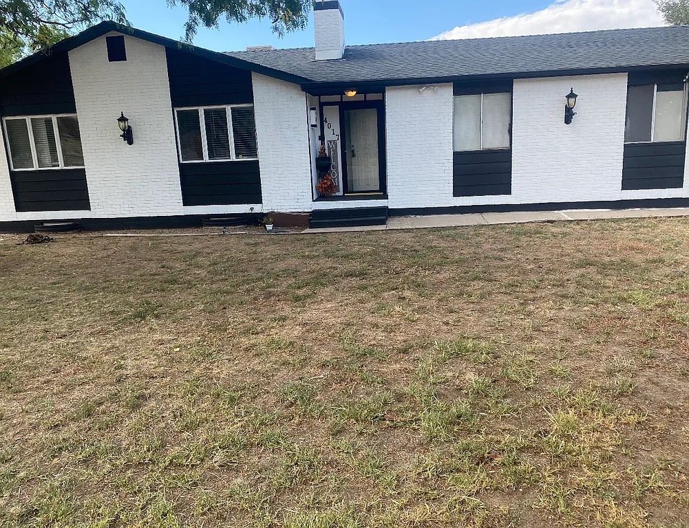 Pueblo House: 4017 Valley Dr