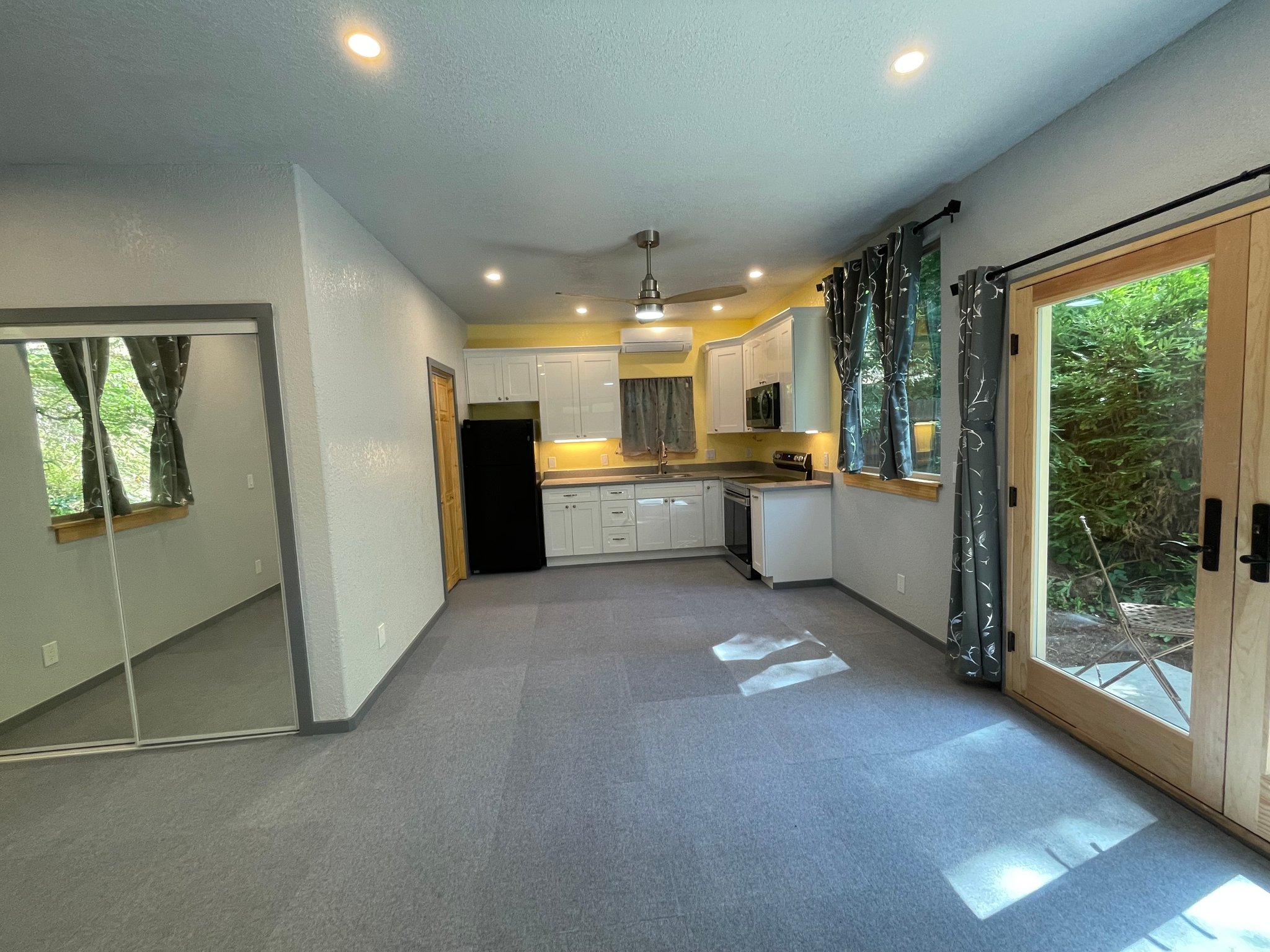 Guerneville House: 12570 Mays Canyon Road